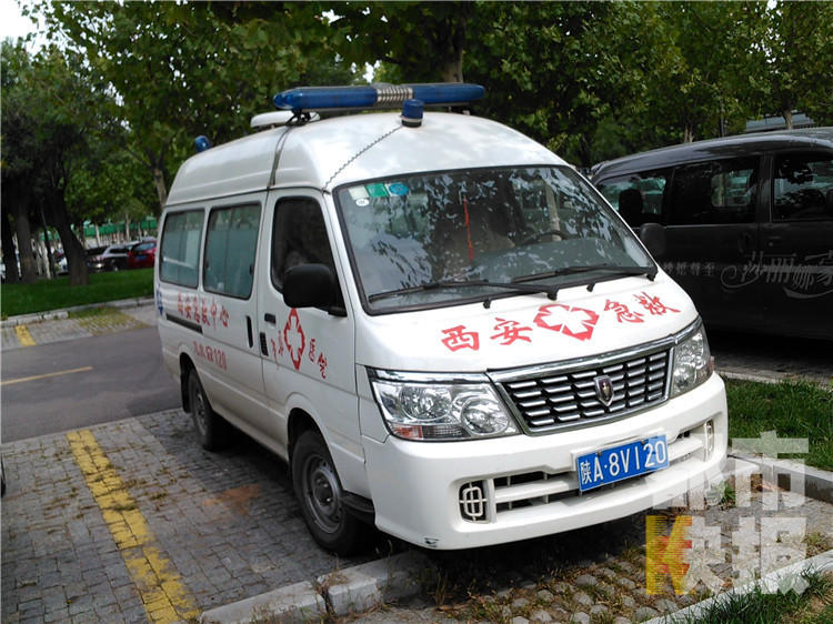 急救车的视频 10813263_980x1200_0.jpg