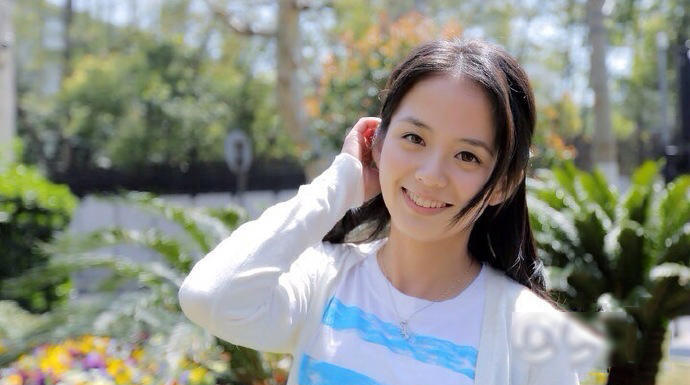 浙江传媒大学裘晓晨颜软萌cos欣赏