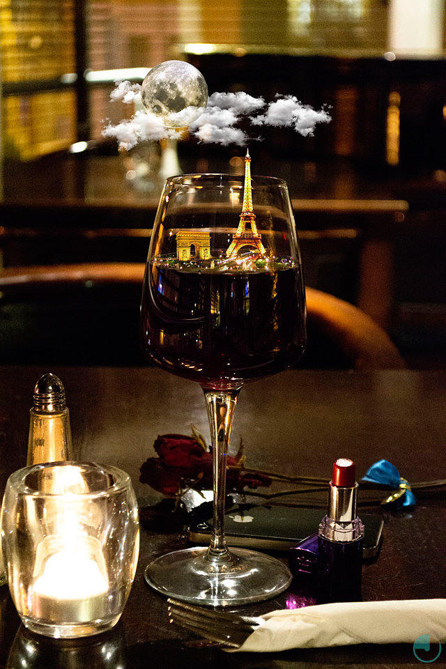 【艺术摄影】在巴黎,月色下一杯留有唇印的红酒杯是多么富有浪漫