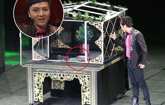 春晚穿帮魔术:刘谦拼道具杰伦障眼法-法律
