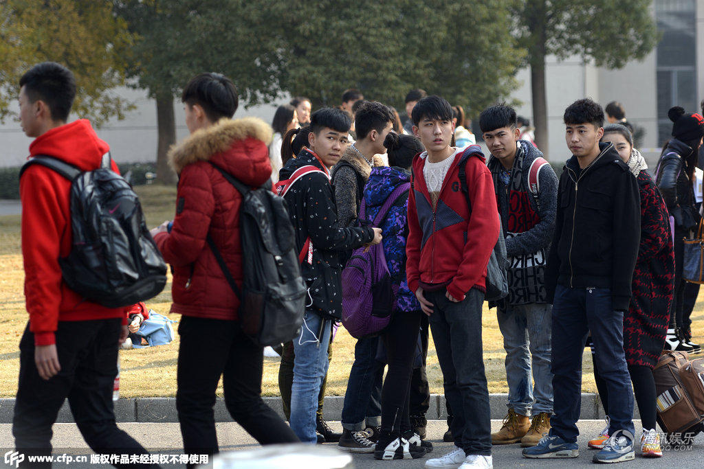 湖北2015艺考开考 学生禁止化浓妆清淡出镜