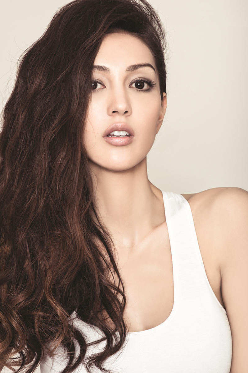 Jessica wong,amy hayes 高清:混血女神jessicac惹火代言 玉背美腿逆天