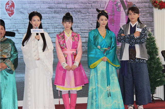 《明朝不科学》开机 孙坚:弟弟妹妹让我别演砸