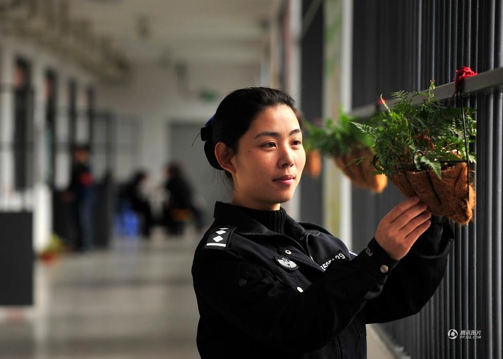 女狱警廖文静