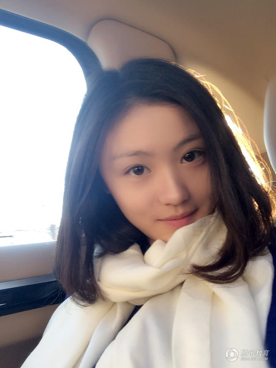组图:中戏校花清秀可爱 获称素颜女神