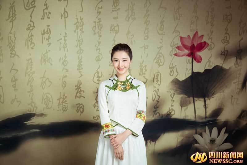 四川内江甜女惊艳亮相甜美如画清纯飘逸