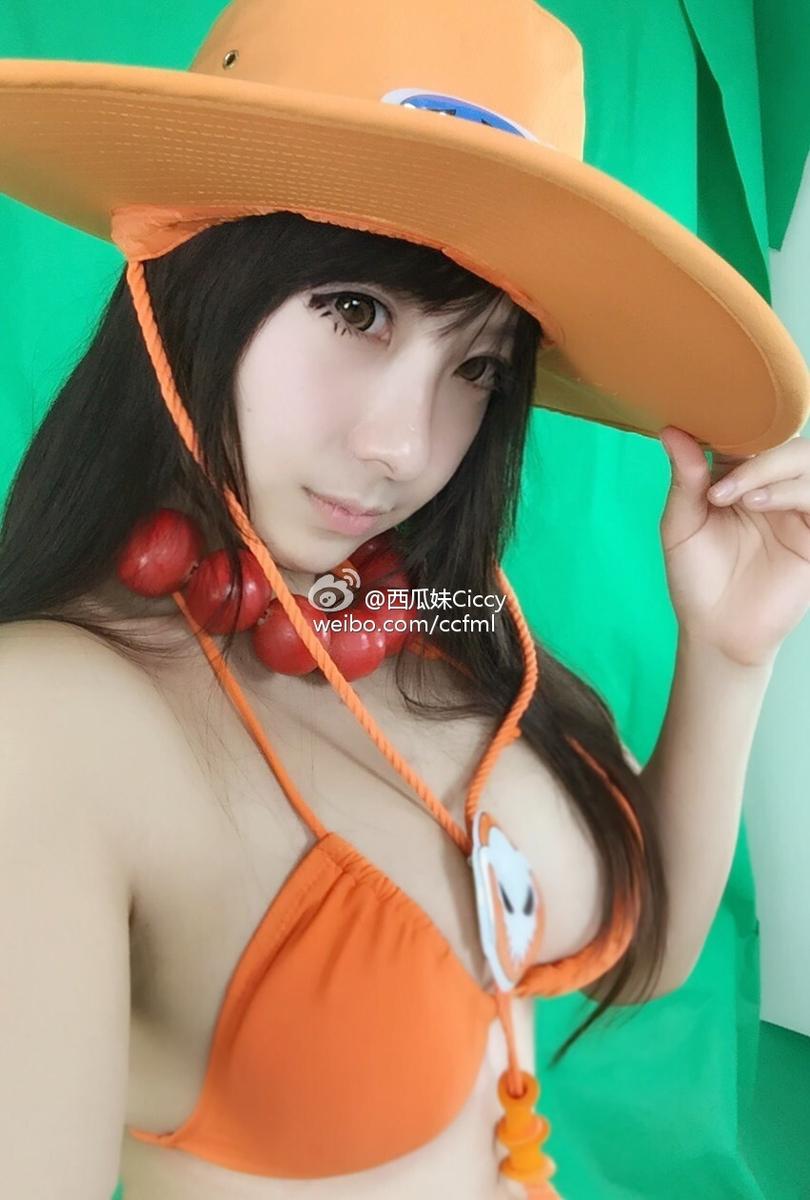 西瓜妹刘梦嘉性感cos海贼王福利 巨乳呼之欲出