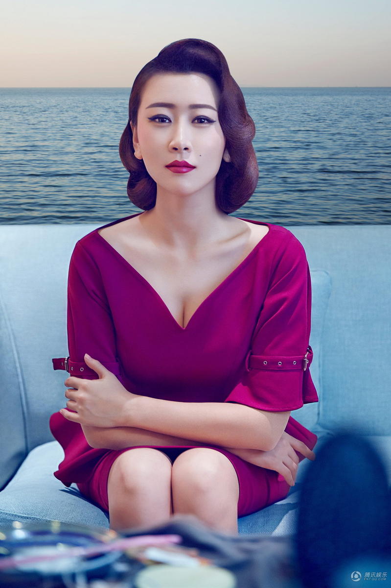高清:毛俊杰冬季写真玩复古 红唇粗美小露沟