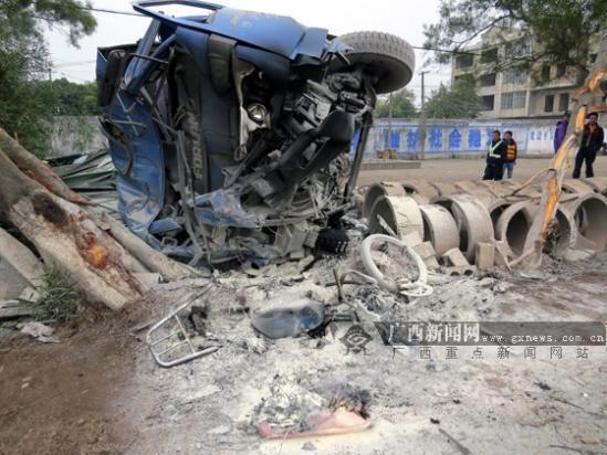 甲乙两地相距360千米_甲乙两人均骑摩托车(3)