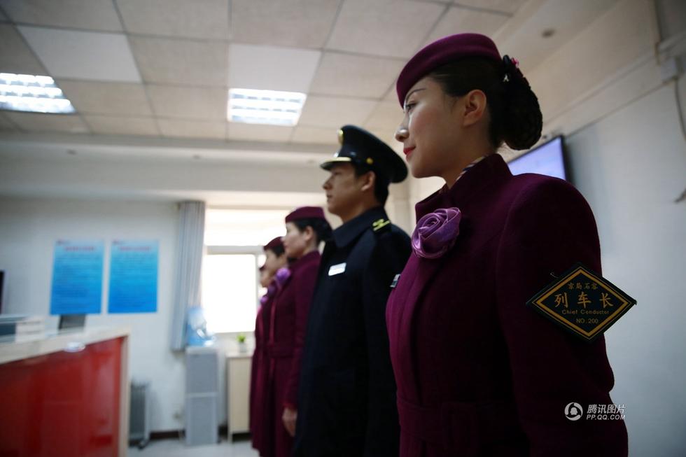 中国人的一天美女高铁列车长姚宁个人资料 生活照片