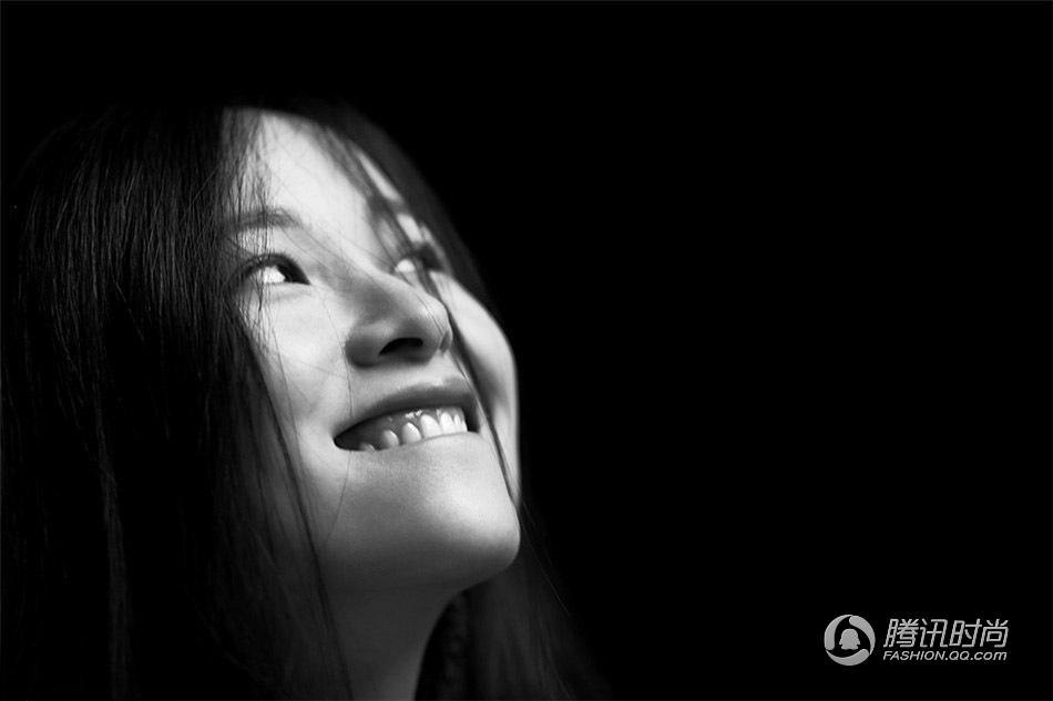素颜女神江一燕特写 黑白大片也风情-衡水论坛