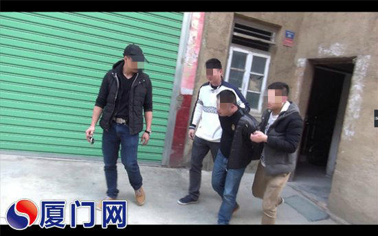 厦门上演深山剿 毒 记:直捣 猪场 缴获31公斤冰毒