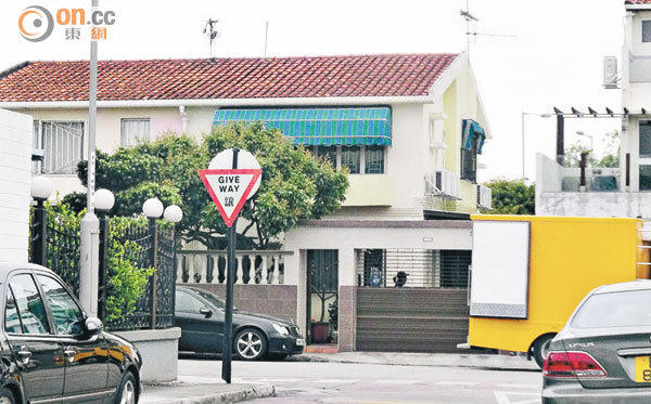 34岁香港女主播烧炭身亡 疑工作压力过大