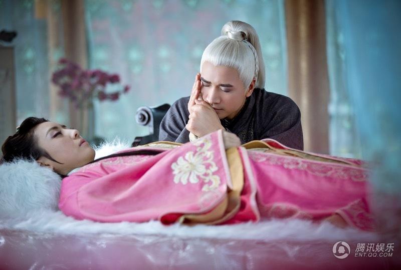 《少年四大名捕》热播 何晟铭变"情癫大圣"