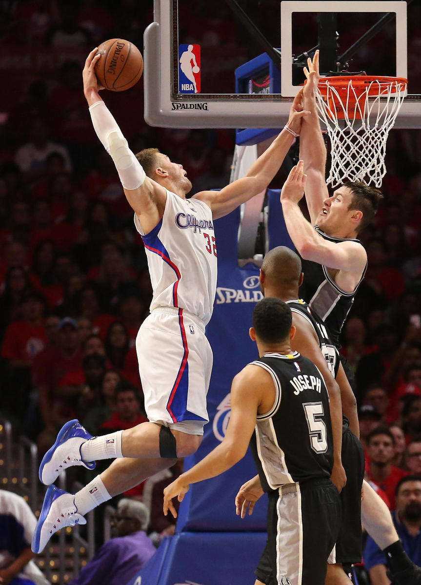 nba:快船捍卫主场 格里芬再度上演隔人暴扣