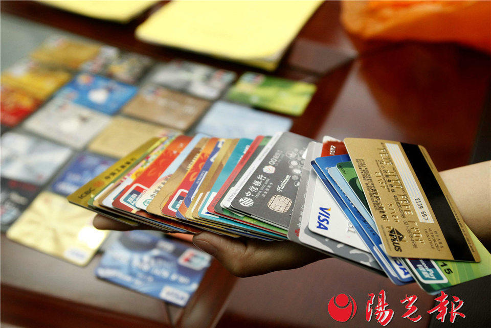 对国家公职人员欠债不还法律是如何制裁的-现