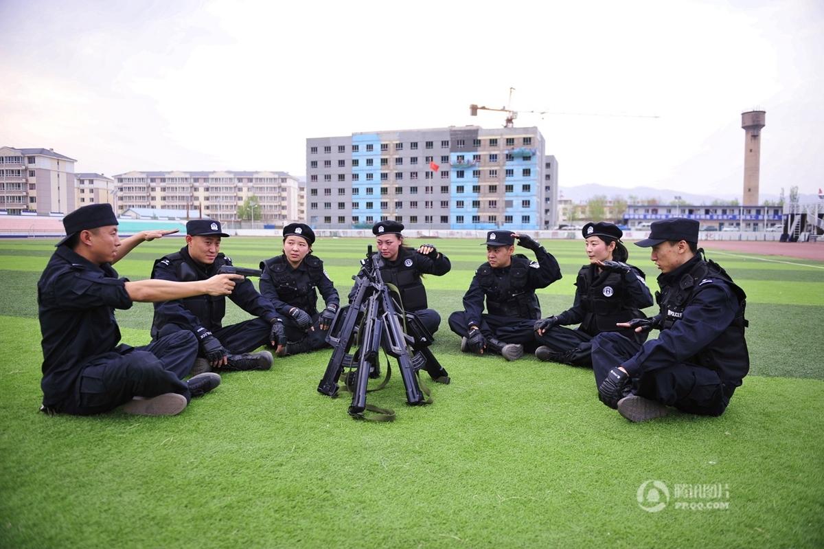 【中国人的一天】特警队中的姐妹花