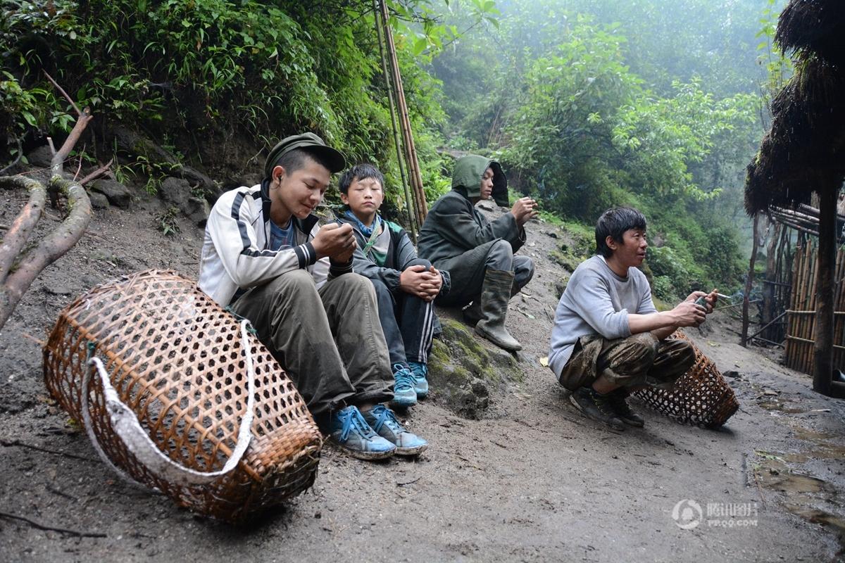 独龙族人口_解密最神秘的民族之独龙族 一(2)