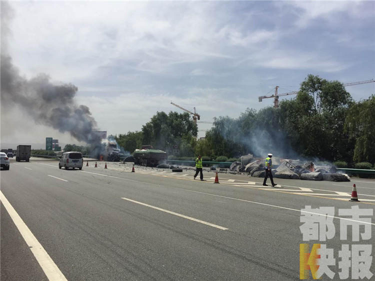 炼钢需要多少度?用什么火?-钢铁的融化温度是