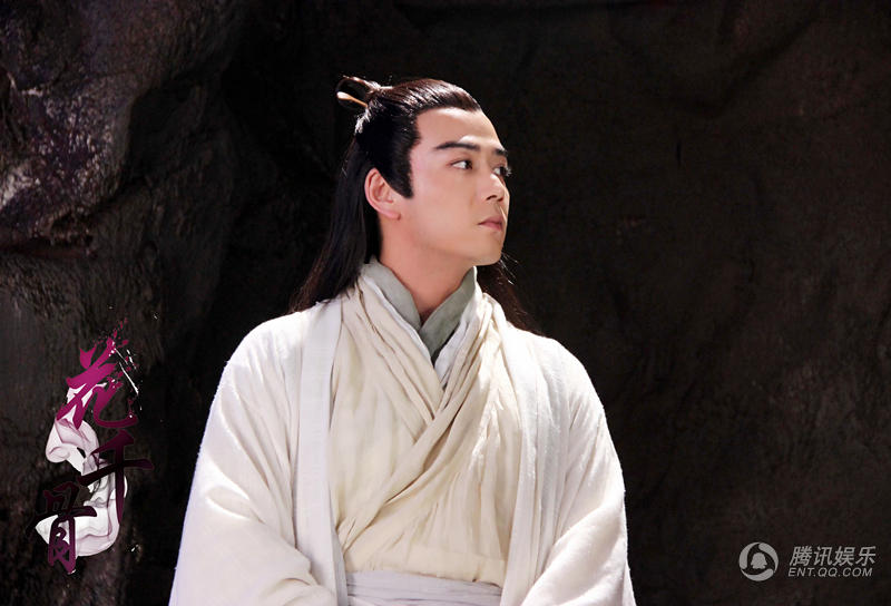 杨烁《花千骨》褪去"硬汉"气质 做洒脱上仙