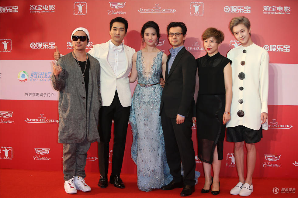 刘亦菲宋承宪携手红毯 超高颜值被赞最美CP