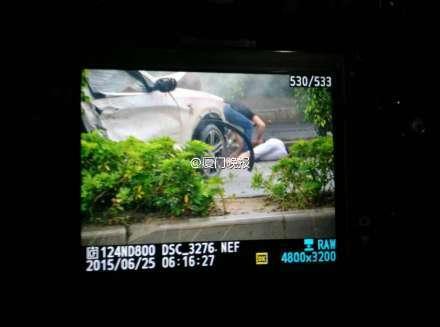 厦门环岛干道多车相撞已致4死4伤 交通严重堵