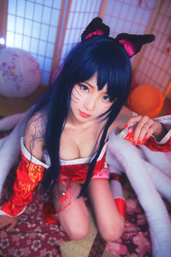 lol九尾妖狐阿狸魅惑cos 来宠爱我吧!
