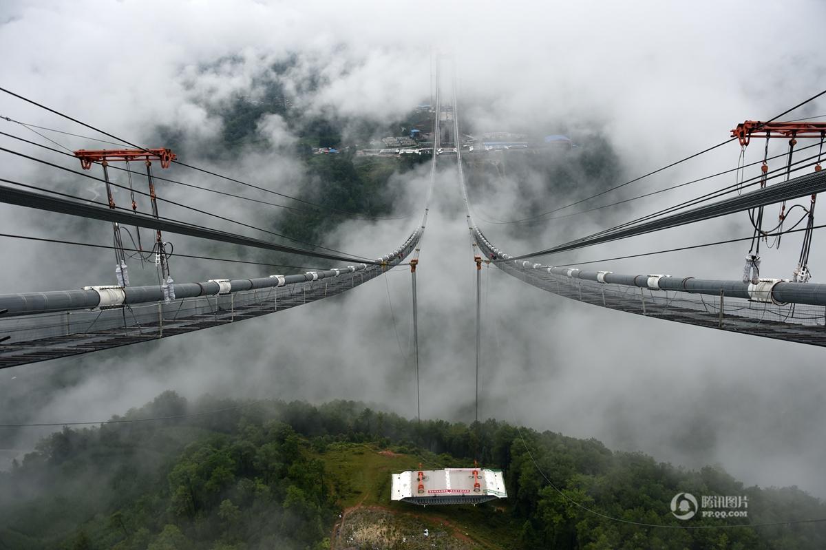 云南腾冲建亚洲最大山区悬索桥