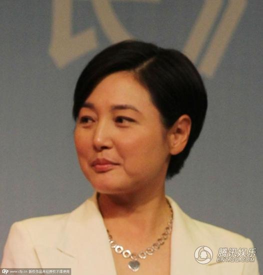 张延现身脸圆显发福网友吐槽男人婆变黄脸婆