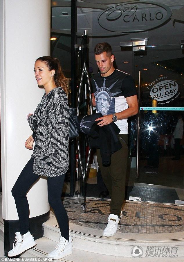 冯提莫收入多少_男友收入多少