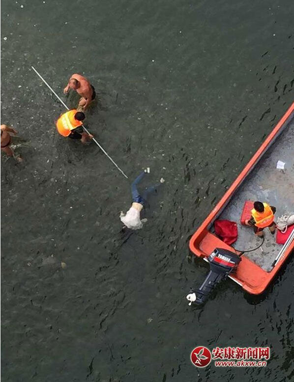 安康汉江一桥15岁女生坠桥溺亡