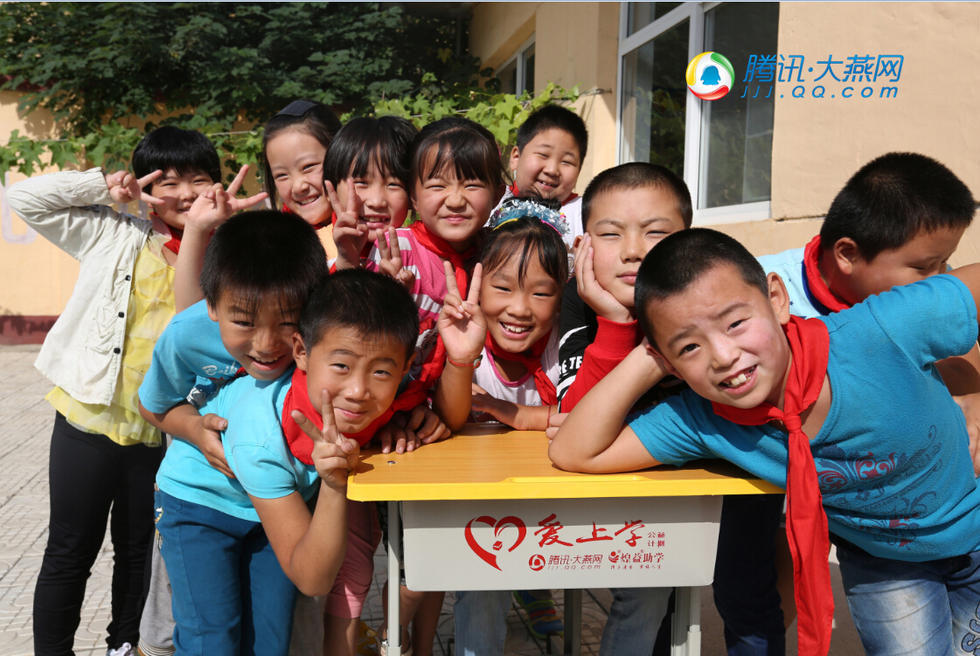 贫穷山区的学校 13652972_980x1200_0.jpg