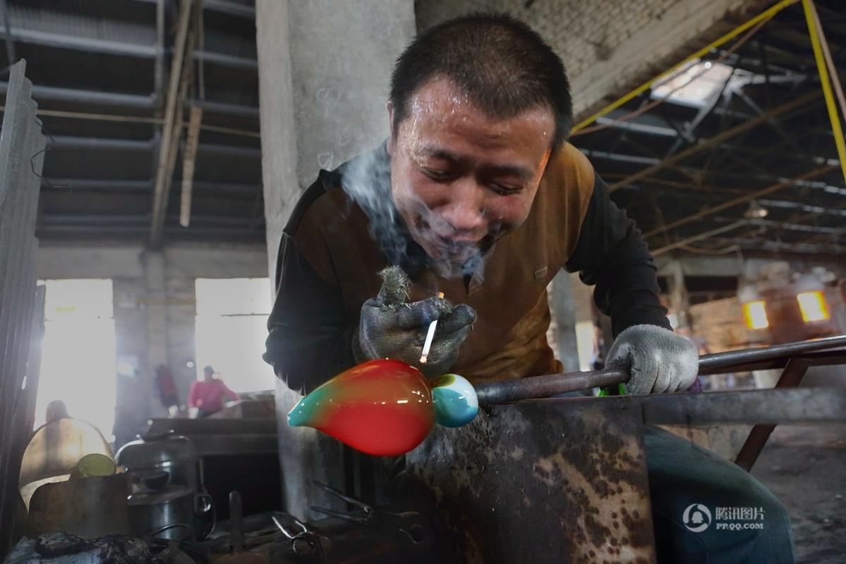【中国人的一天】窃火者：收拾烈火舞琉璃