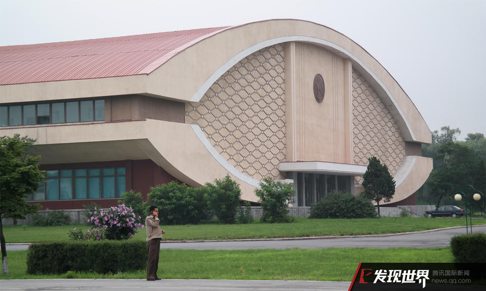 带您挨个游览神奇而充满戏剧感的平壤建筑(组图)