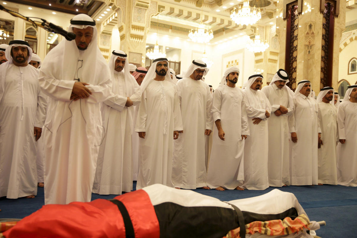数百人参加迪拜王子葬礼 阿联酋降半旗致哀