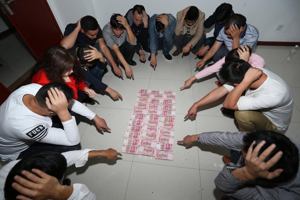 贵阳警方端掉一聚众赌博窝点 抓获涉赌人员46名 - 谈天说地 - 黔南在线-黔南论坛