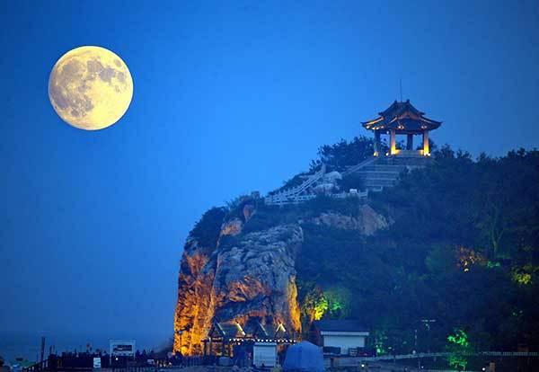2015年09月28日 - 小谷 - 博公英(小谷摄影欢迎你) 组图:中秋夜各地现九年来最大最圆月亮 - 海阔山遥 - .
