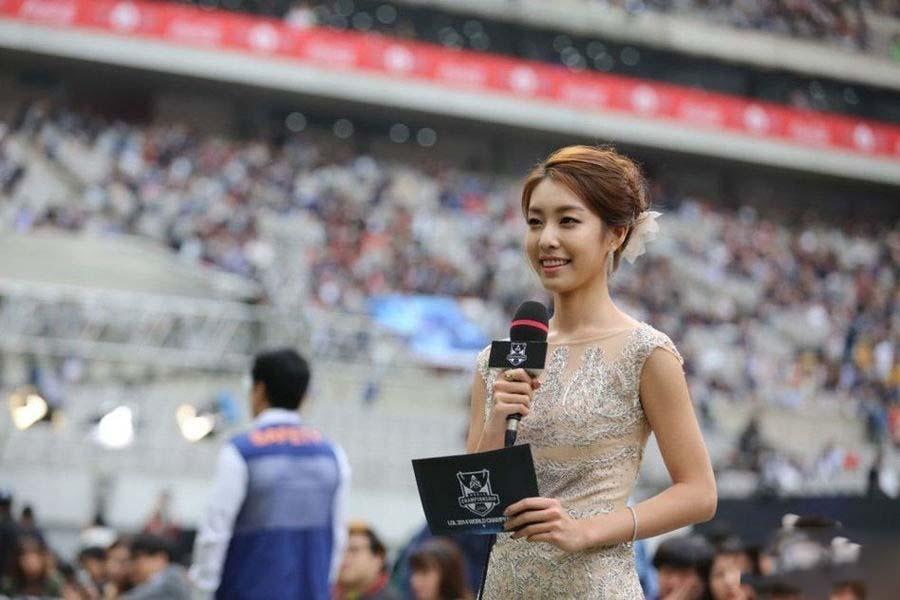 2021lol总决赛女主持人是谁[2021英雄联盟总决赛女解说]