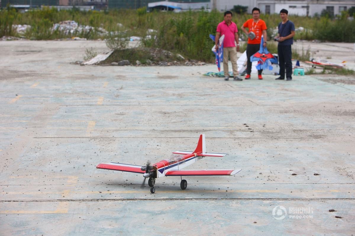 【中国人的一天】公交驾驶员的航空梦