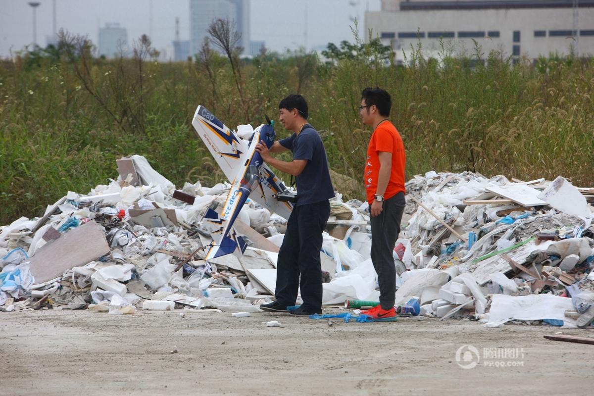 【中国人的一天】公交驾驶员的航空梦