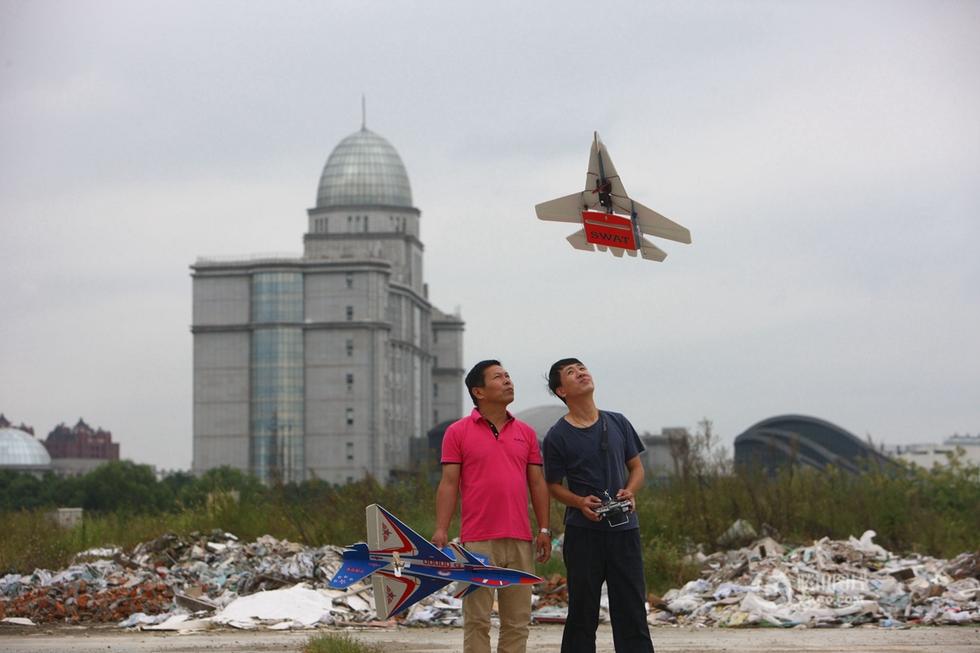 【中国人的一天】公交驾驶员的航空梦