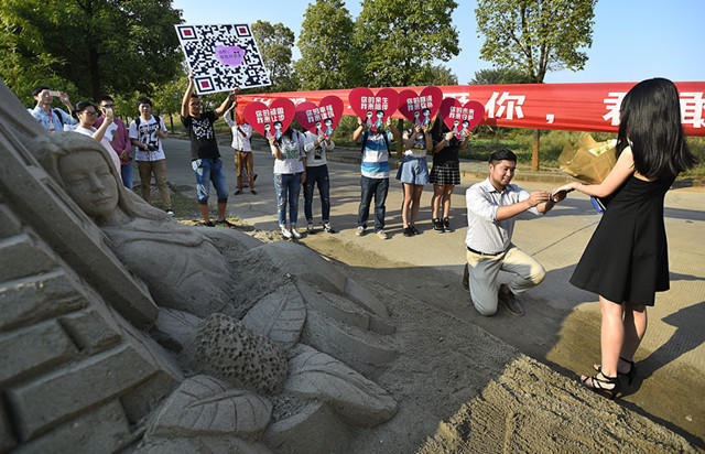 相亲认识的女孩,表白被拒后,她知道我还在追她