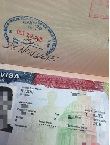 男子口衔护照入境惹怒美移民官 居留期砍至1个