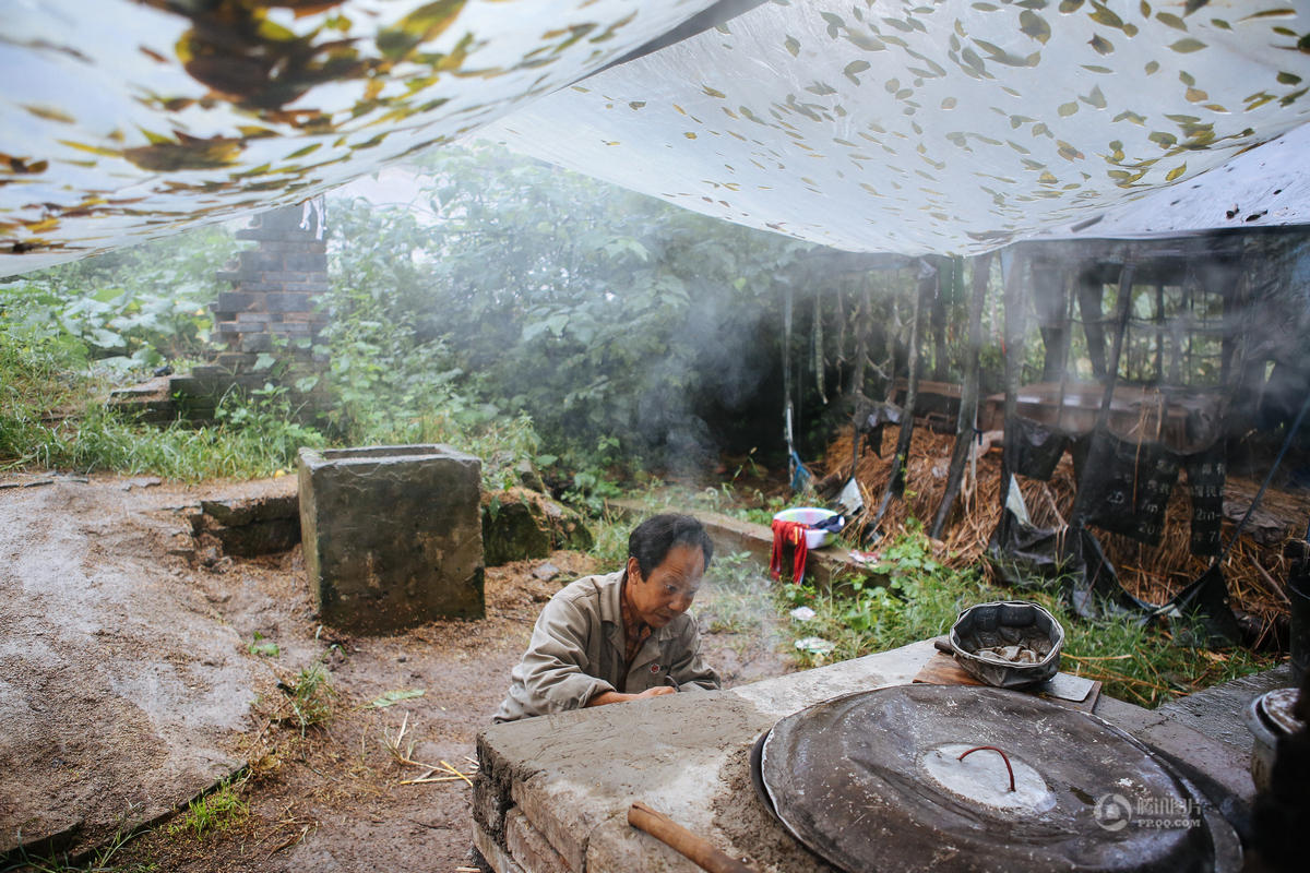 重庆超生家庭生活拮据:每十天吃一次肉