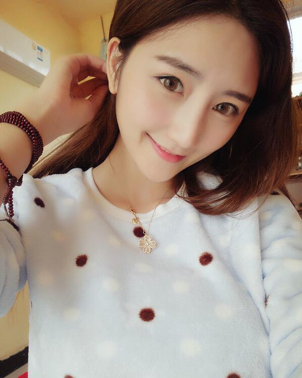 王明明 14536717_980x1200_0.jpg