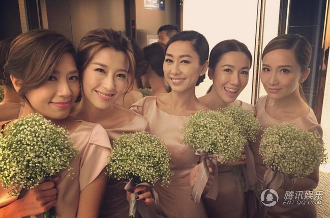 胡杏儿大婚穿中式喜服 与老公甜蜜亲吻(组图)