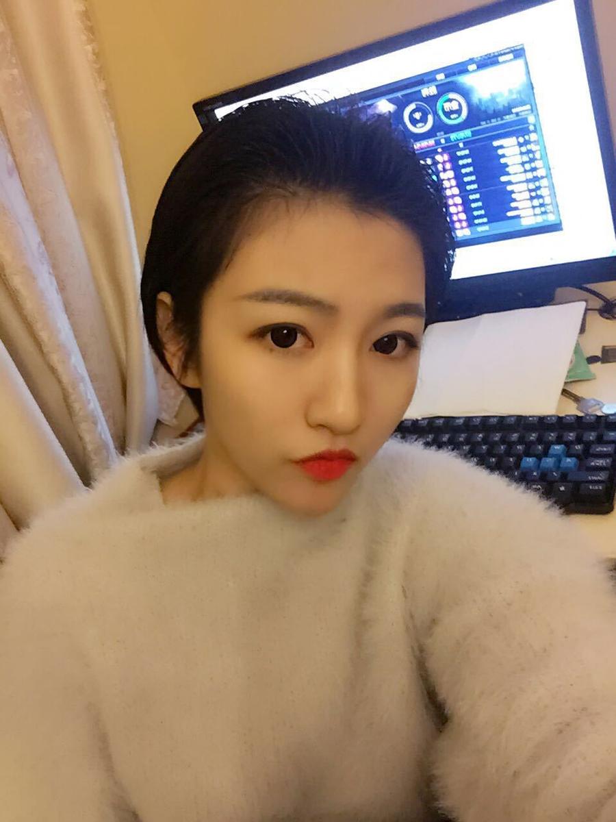 lol现在还有什么软件可以用皮肤