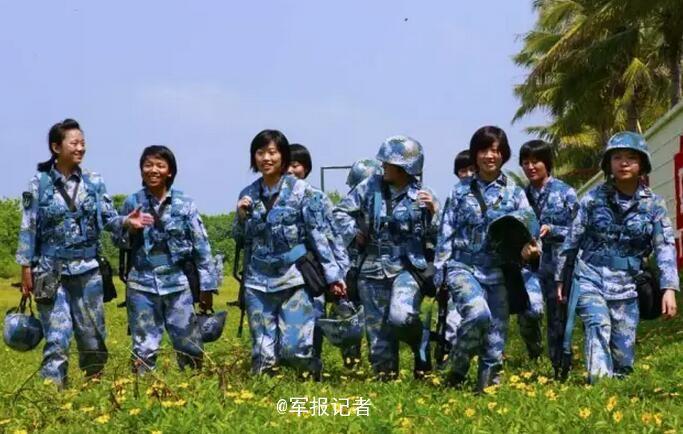 最美太阳花 西沙守礁女兵风采迷人(高清组图)