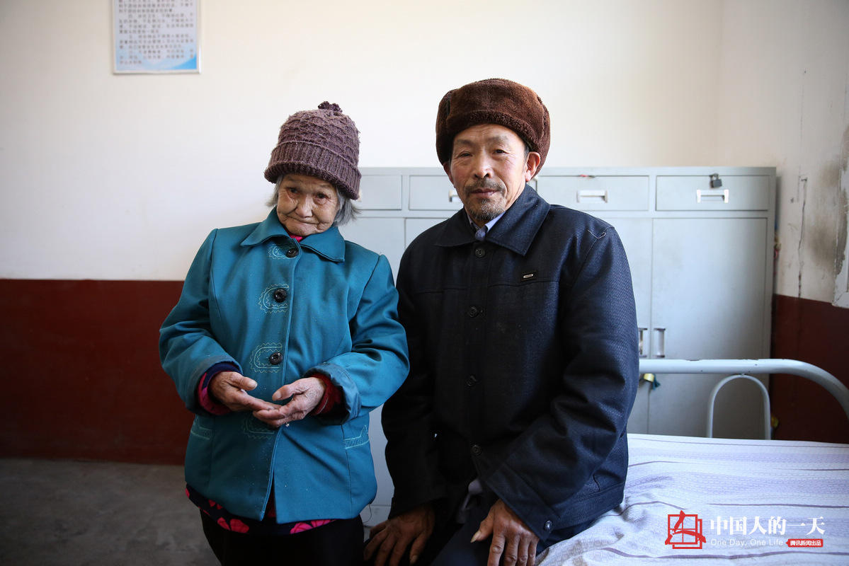 【中国人的一天】98岁的妻 63岁的夫
