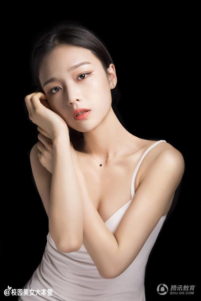 中国美女电影 15053168_980x1200_0.jpg